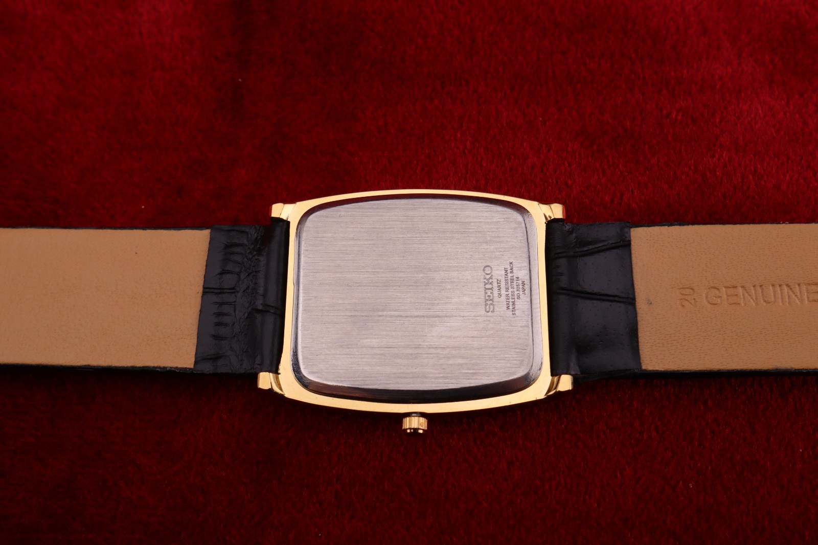 Vintage Men Seiko quartz Barrel-Tank Golden Dial ,Black leather Dress Watch