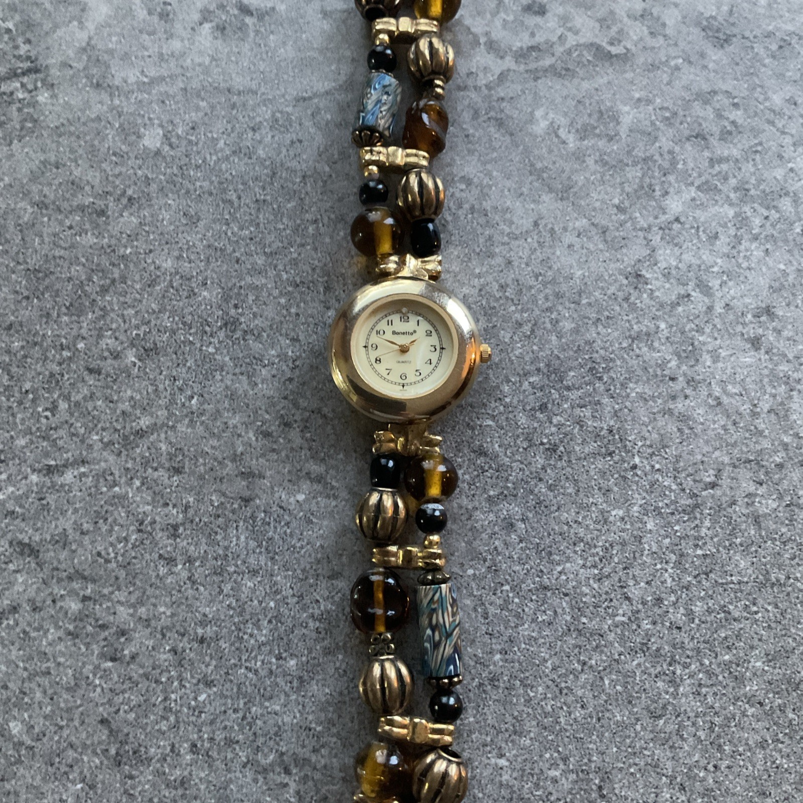 Vintage Bonetto Womens Watch 28mm Gold Tone Case Beaded Band Bin W