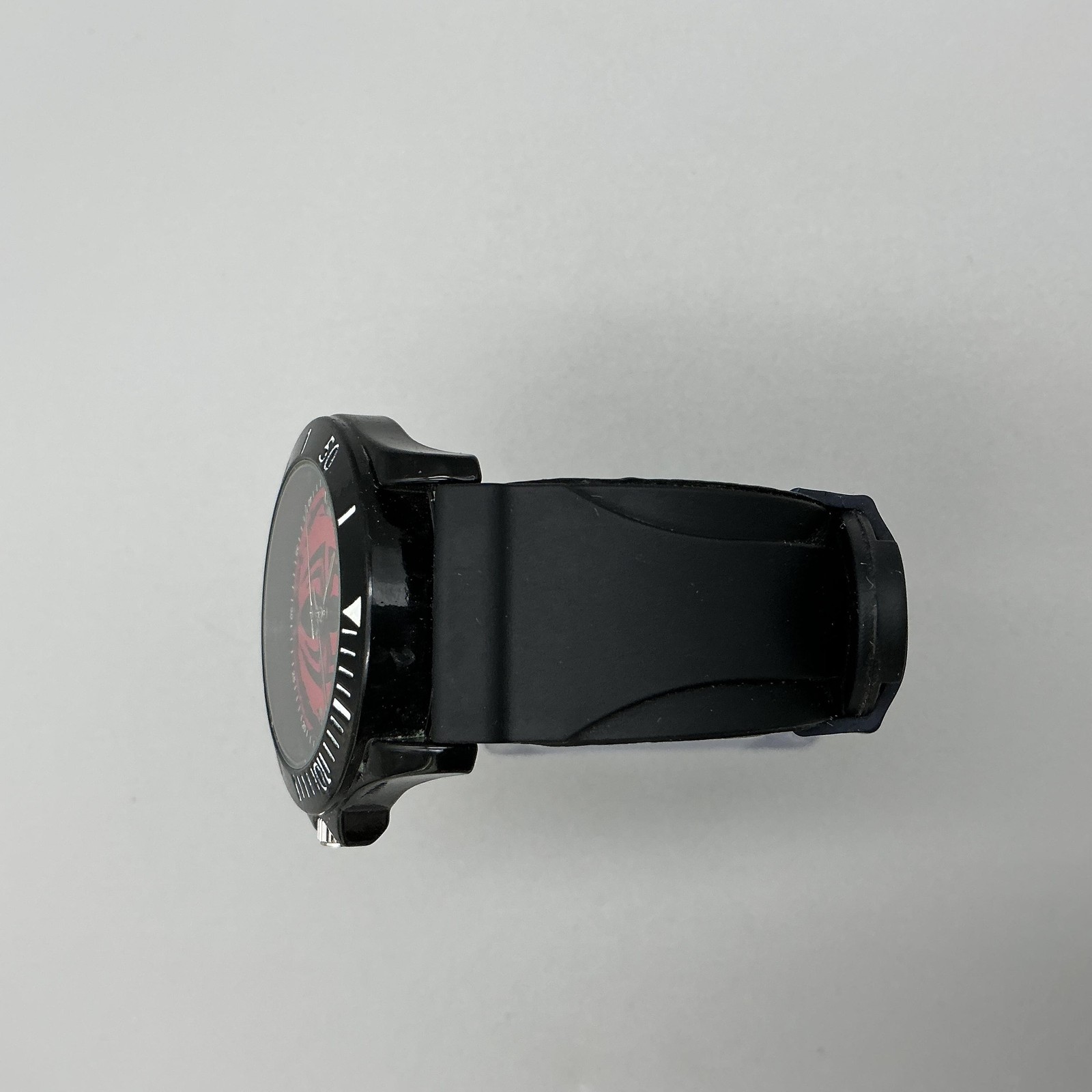 Marvel SPD1450BL Mens Watch 46mm Red Spider Dial Black Rubber Band New Battery