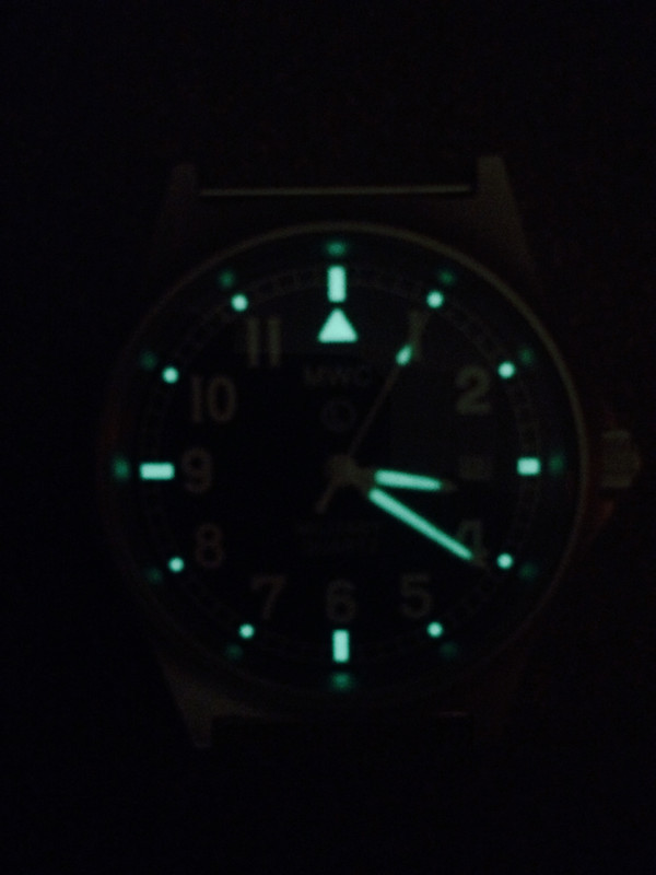 MWC G10LM Military Watch | 50m | No Date | Screw Case Back | Olive Strap