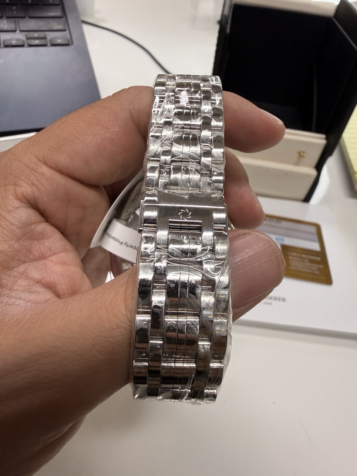 Carl F Bucherer Adamavi 00.10318.08.21.21 Full Set White Dial