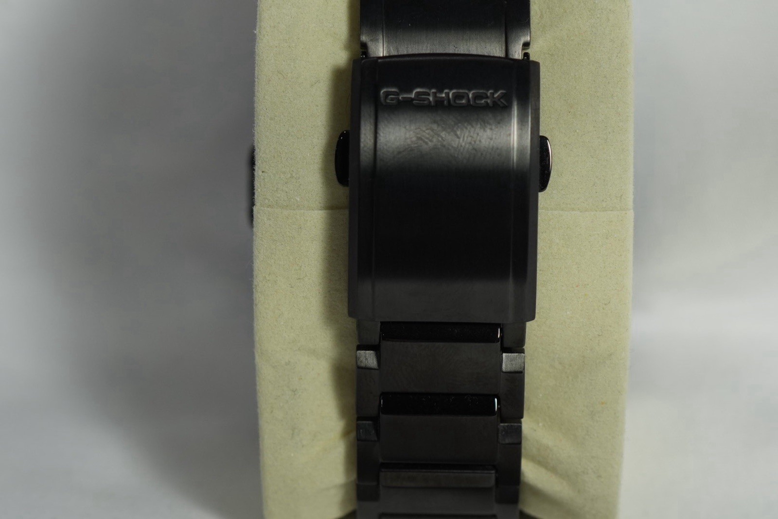 Casio G-SHOCK G-STEEL GST-B400 Solar Quartz Blue Dial Black SS Bracelet 200m