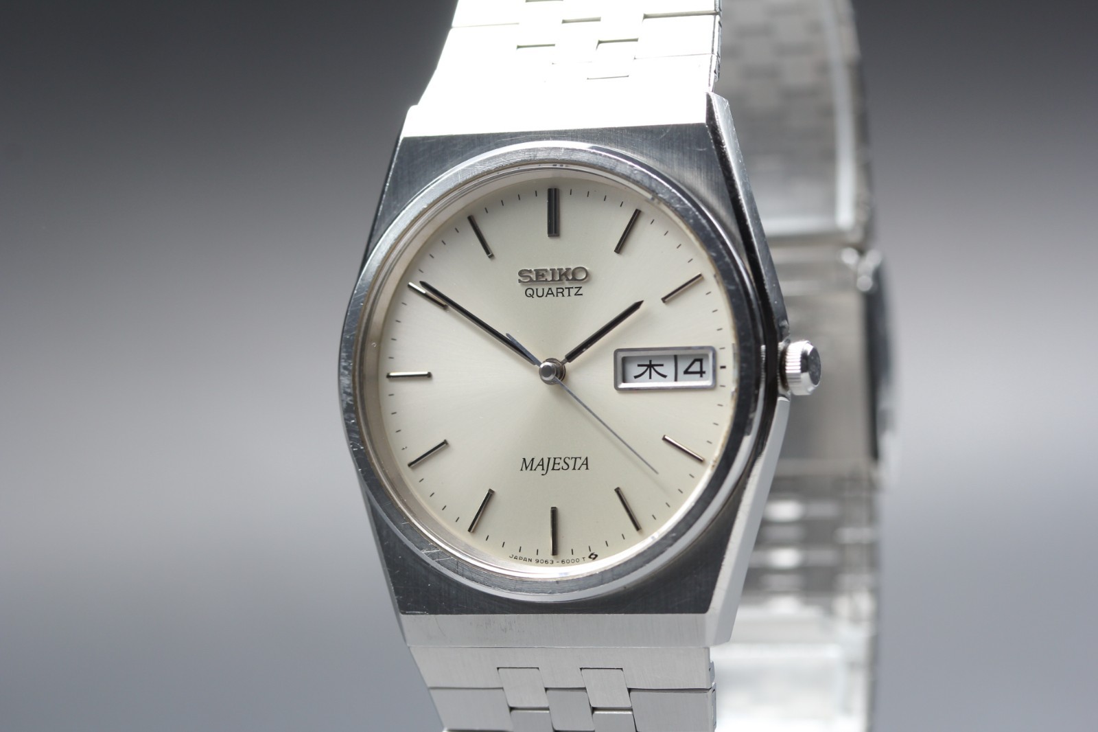1983 [N MINT] Vintage SEIKO Majesta 9063-6000 32mm Silver Day/Date Qz Mens Watch
