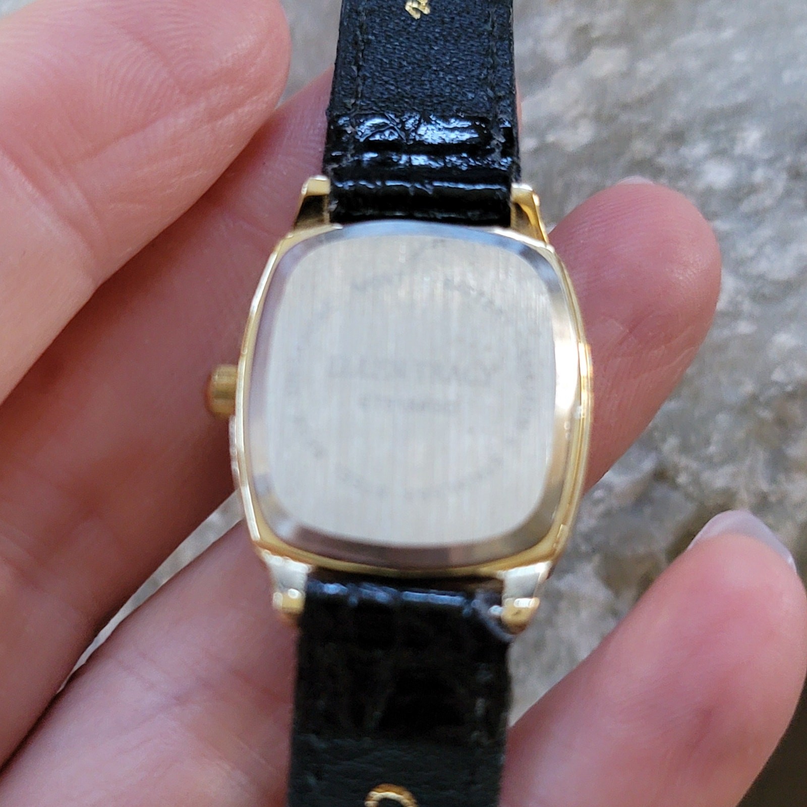 Vintage Hamilton Square Gold Watch Crocodile Calf Strap Elegant Ladies Quartz