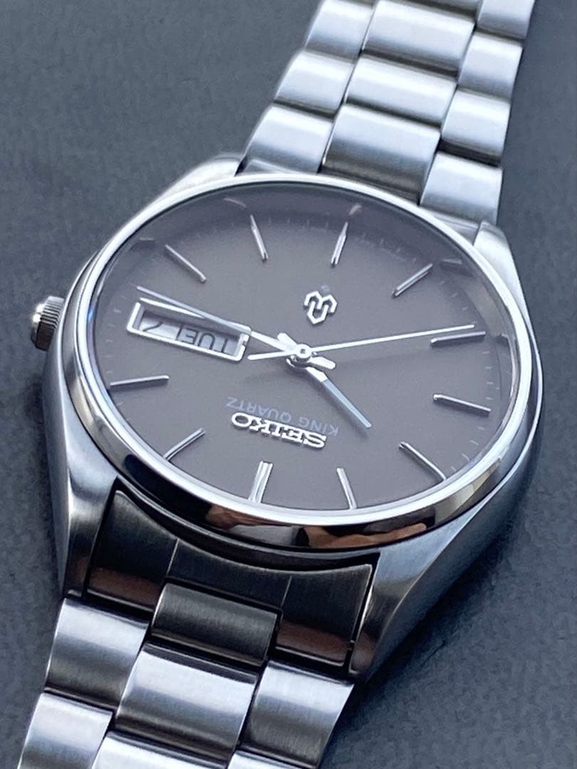 Seiko King Quartz 48 Model Gray Dial Vintage Watch No Box