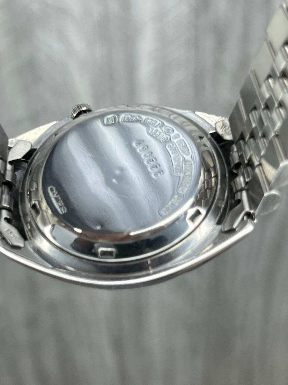 Vintage Seiko 5 7009 Automatic Men’s Day/Date