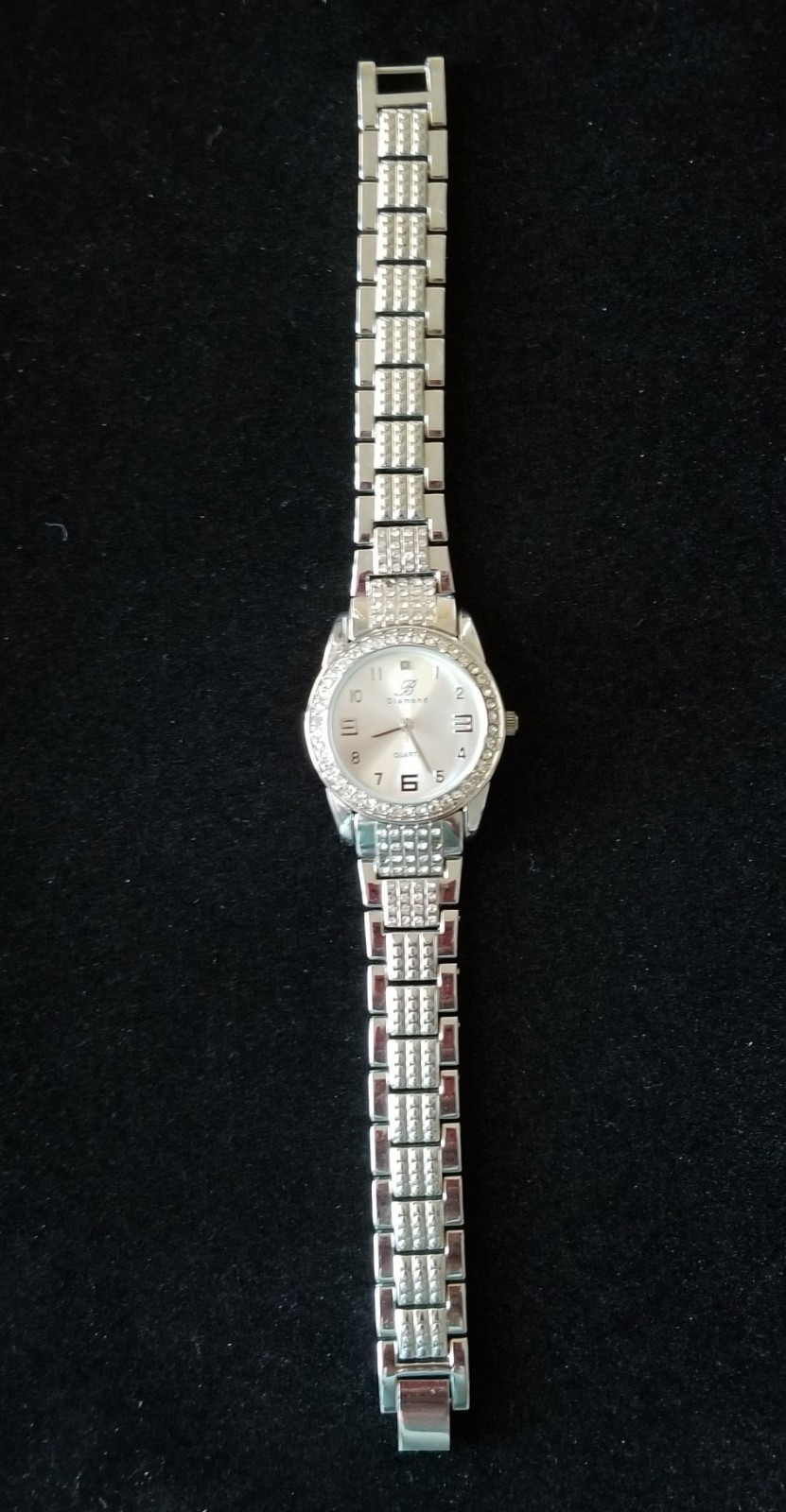 Burgi Diamond Silver Tone Watch Crystal Bezel BTV075 Link Band 7.25″ New Battery