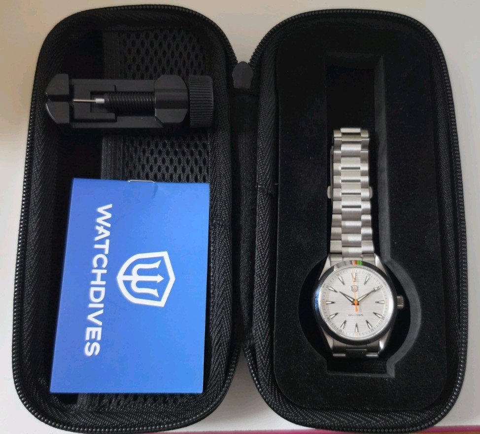 Watchdives WD0006B Men’s Quartz Watch VH31 Sunray White Orange Seconds Hand