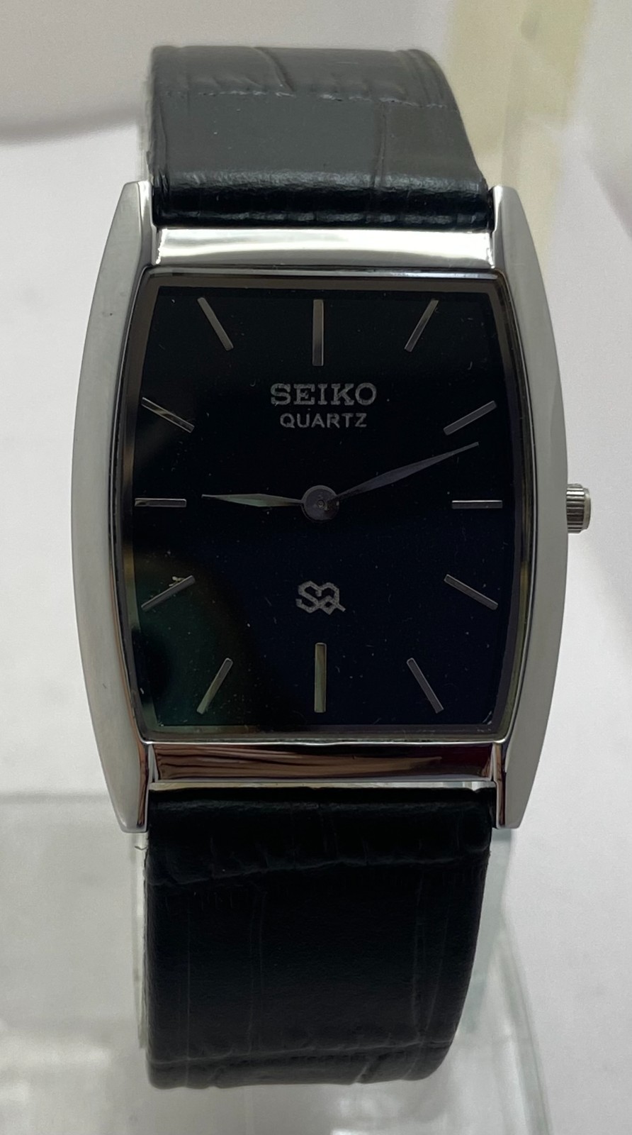 Vintage Style Seiko Slim Black Roman Dial Leather Strap Men’s Wristwatch 25 mm