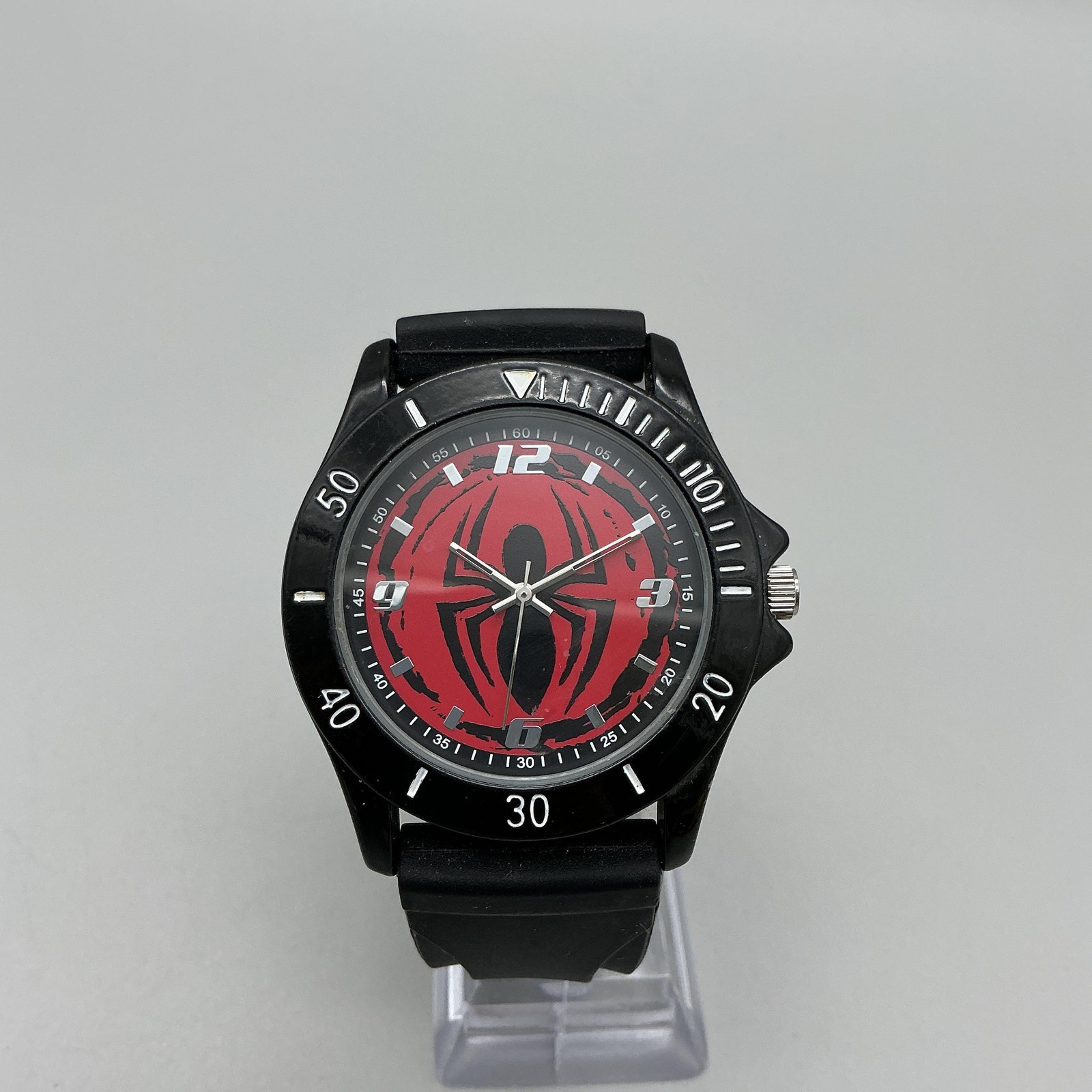 Marvel SPD1450BL Mens Watch 46mm Red Spider Dial Black Rubber Band New Battery