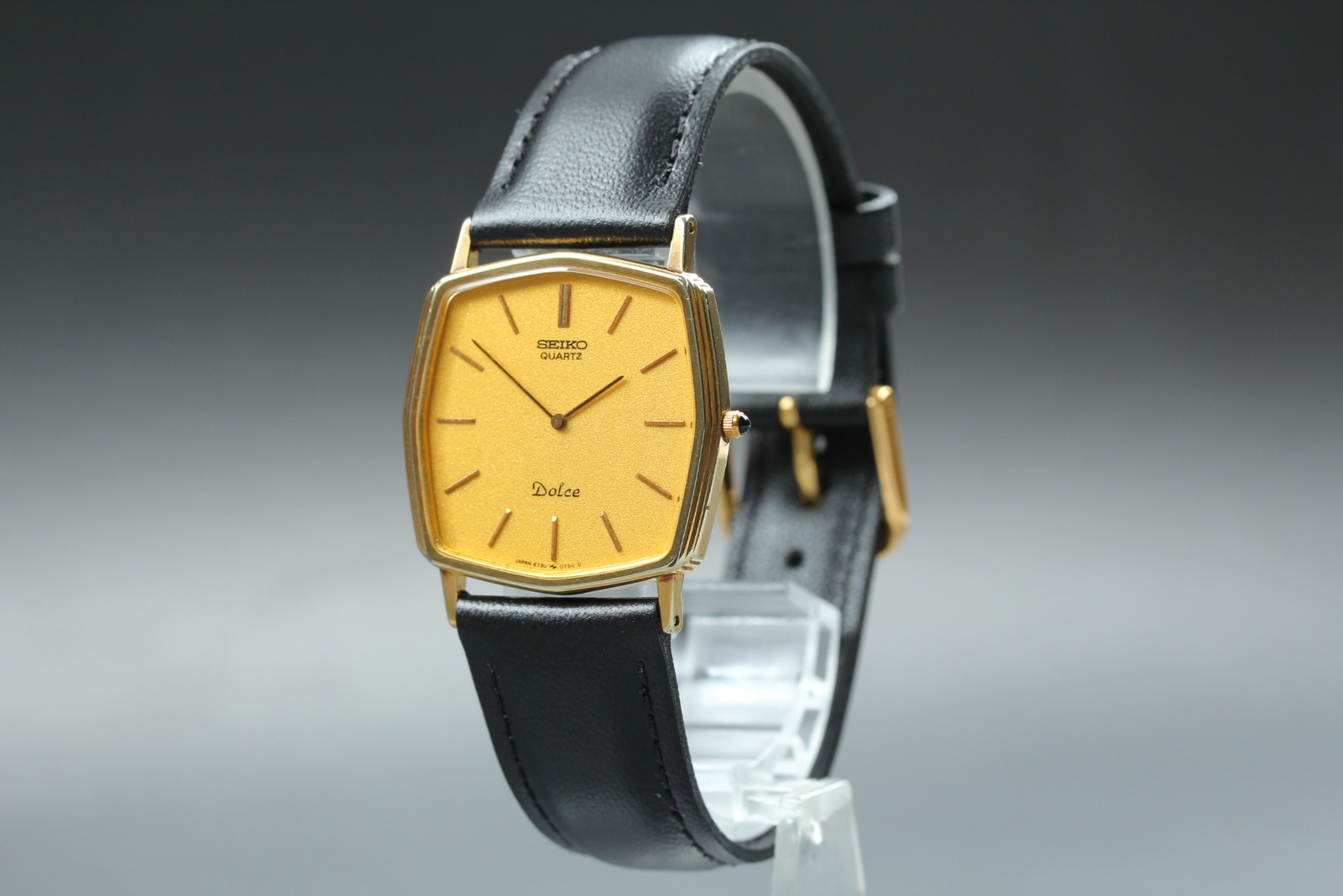 Vintage 1982 Seiko Dolce 6730-5520 Gold Octagon SGP Mens Watch From JAPAN