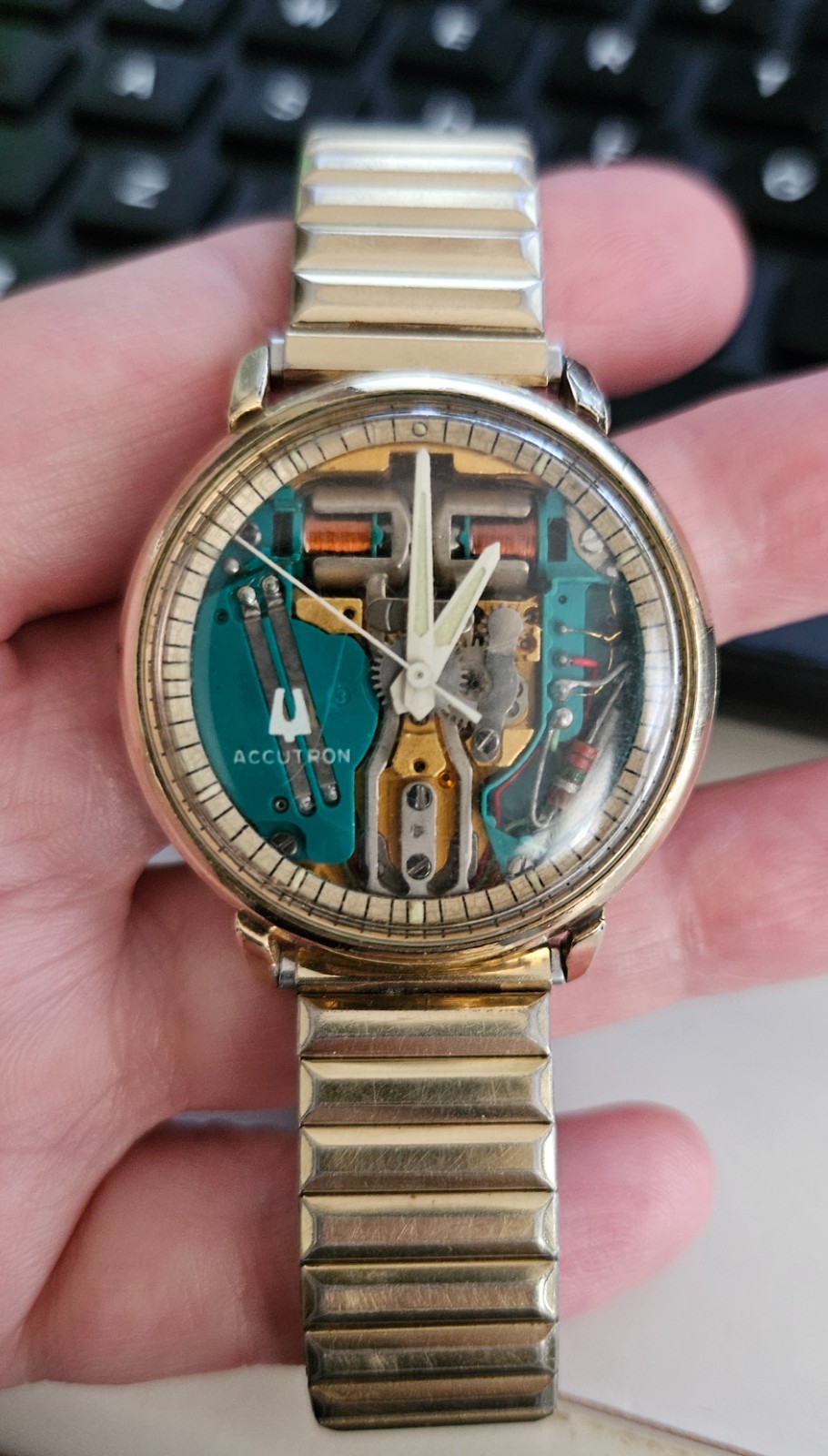 VTG Bulova Accutron Spaceview Tuning Fork Watch 1969 – 10K Gold Filled Bezel