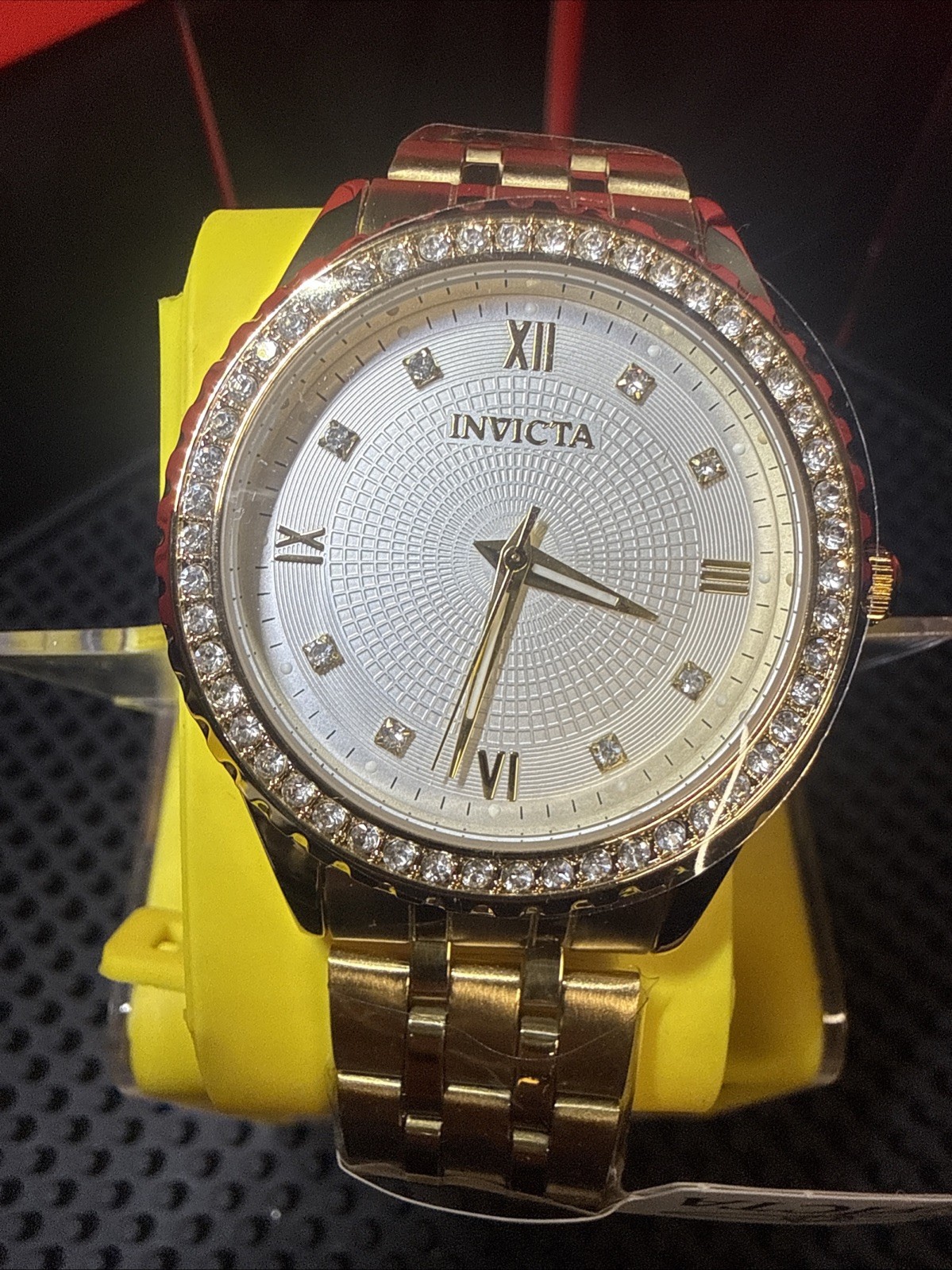 Invicta Specialty 40mm 69216