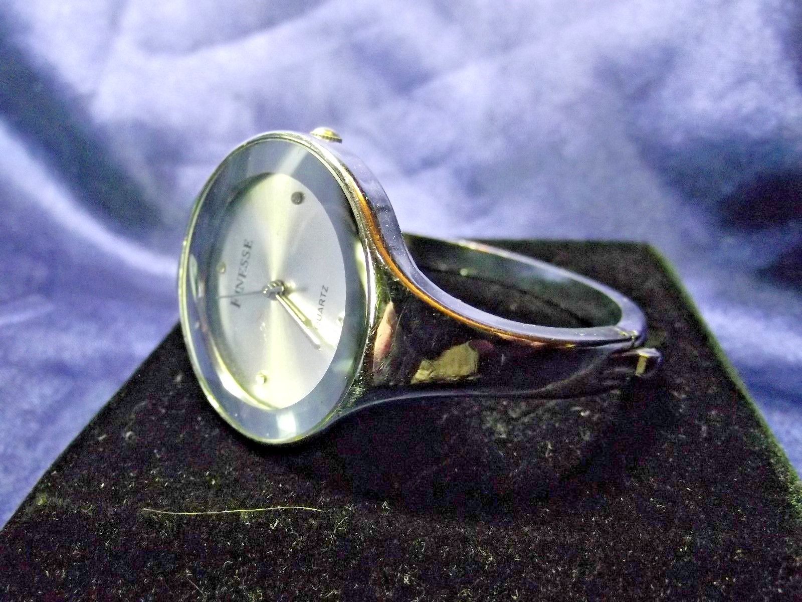 Finesse Small Woman’s Cuff Watch **Nice** B17 ZC