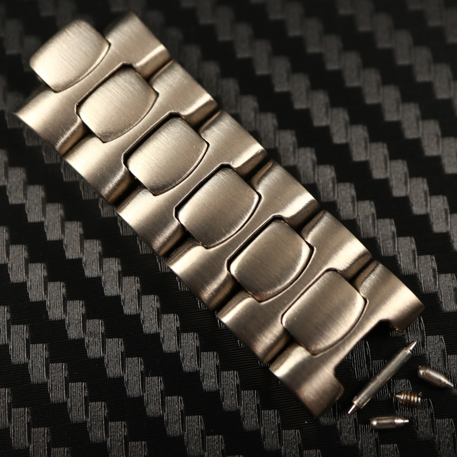 OMEGA SEAMASTER POLARIS TITANIUM 6068/092 Swiss Bracelet End Links 14MM