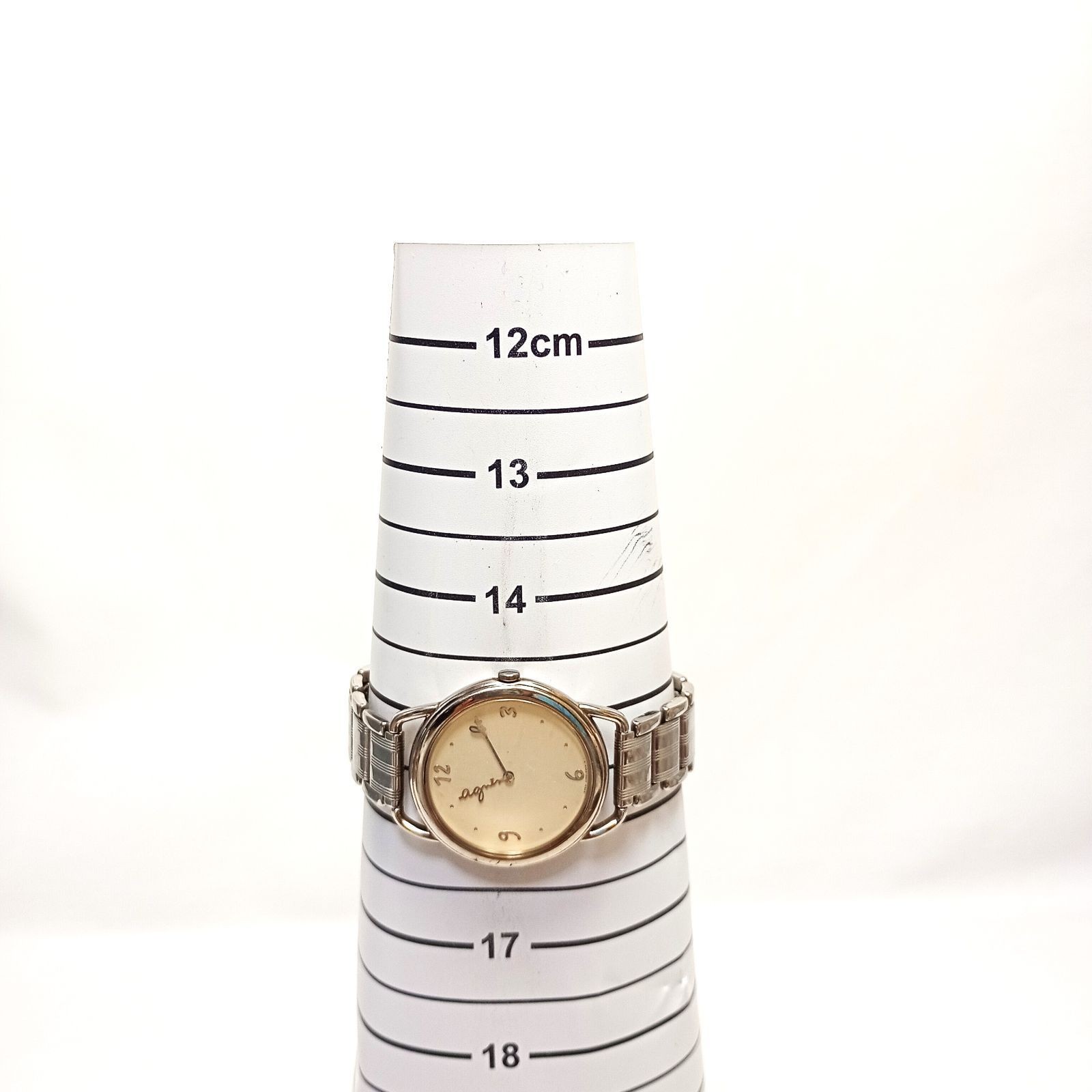 Operational agn s b. Watch V700 6210 2 Hands Round