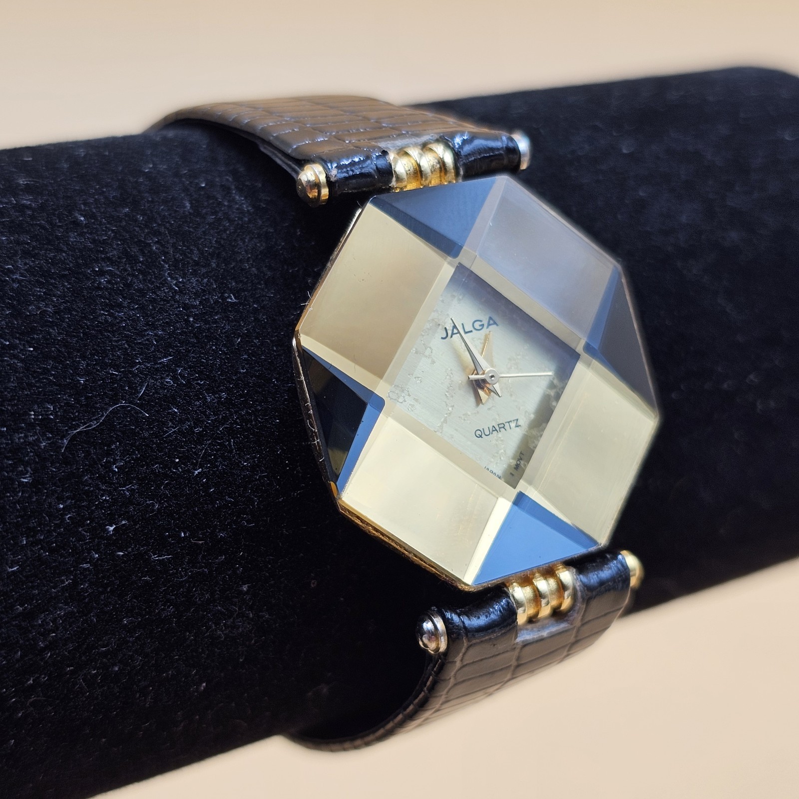 Vintage Jalga Amber/Gold Tone Mirrored Bezel Ladies Hexagonal Watch New Battery
