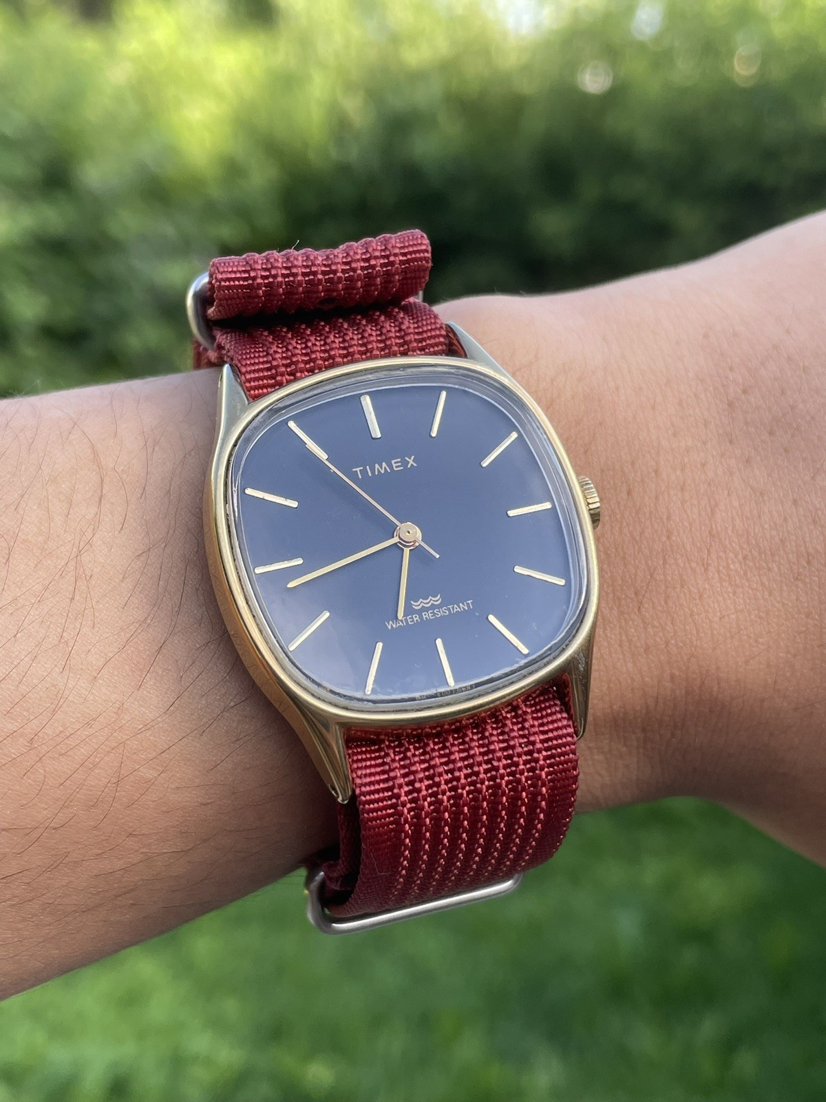 1980’s Men’s Vintage Timex Manual Wind Dress Watch. M24 Movement. Running
