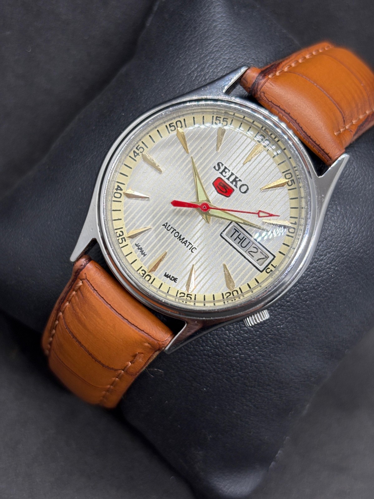 Vintage Seiko 5 Automatic Day/Date Japanese Men’s Wrist Watch