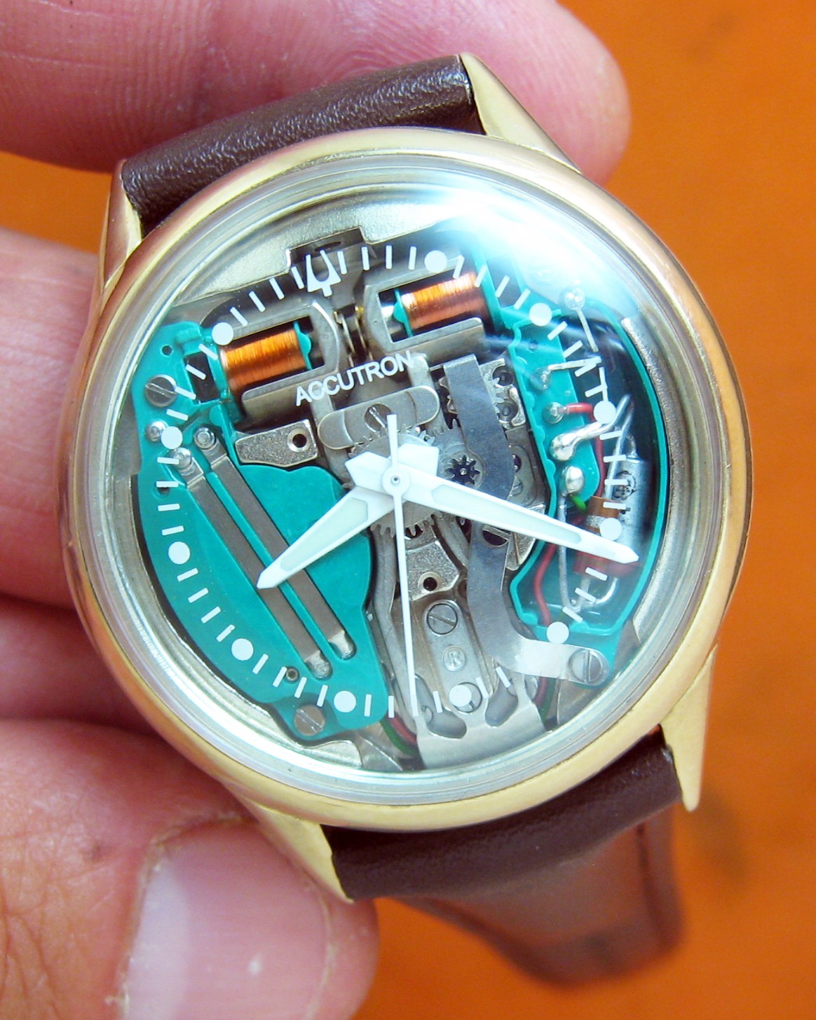 SERVICED 214H ACCUTRON SPACEVIEW 10KT. GOLD FILLED TUNING FORK MEN’S WATCH M6