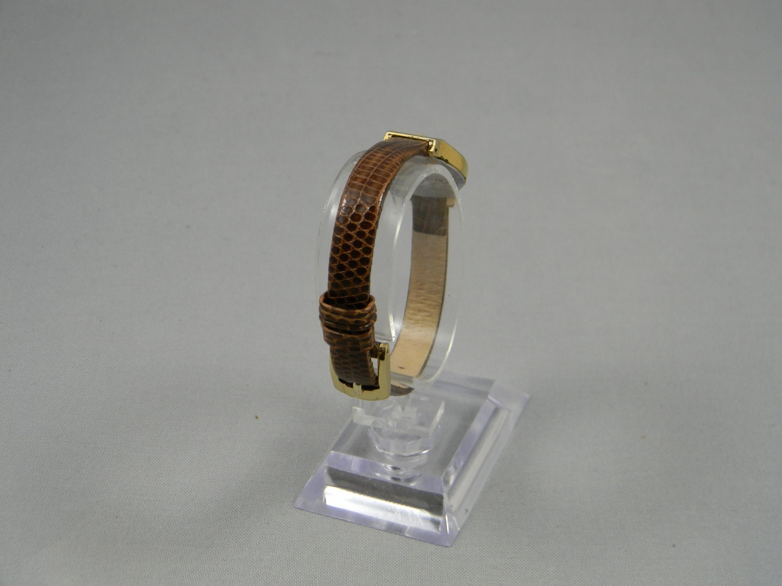 Vintage Seiko Watch Women 8 Jewel Quartz Dainty 19mm New Lizard Band New Battery