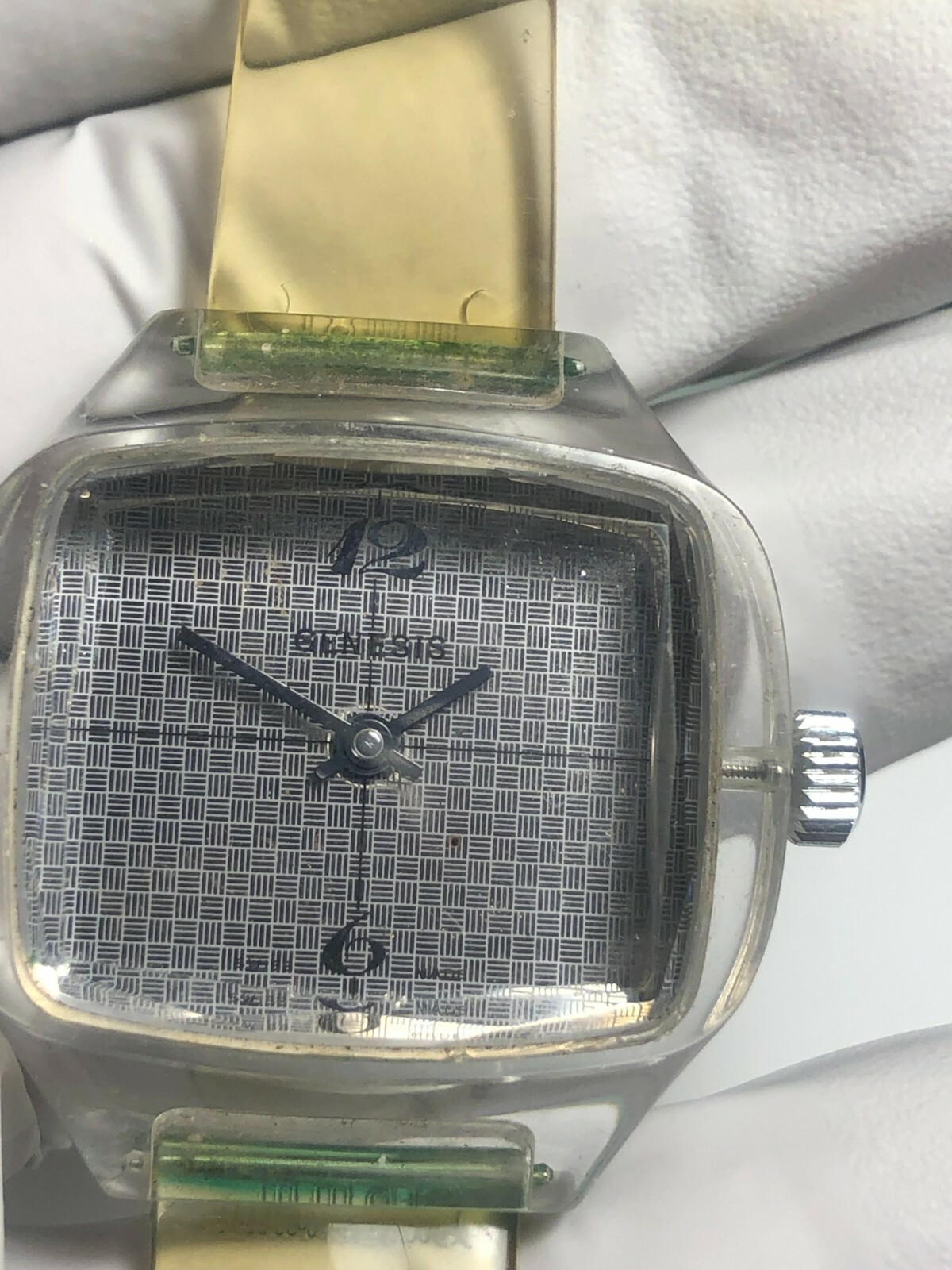 VINTAGE SWISS MADE 1970’s GENESIS PLEXIGLASS LADIES WIND-UP WRISTWATCH AGON CHR