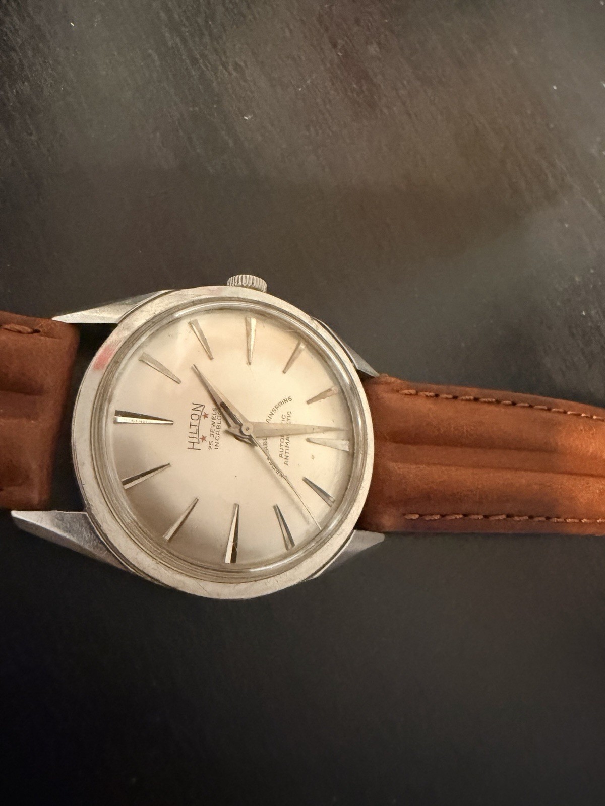 Hilton Vintage 17 Jewels Incabloc Mechanical Swiss-Made 34mm Gold-Toned Watch