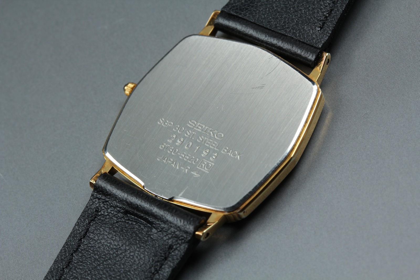 Vintage 1982 Seiko Dolce 6730-5520 Gold Octagon SGP Mens Watch From JAPAN