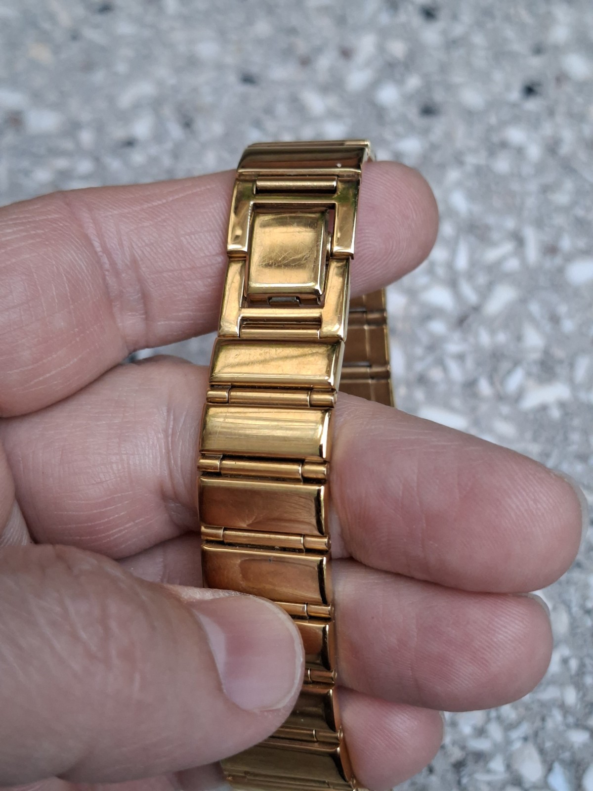 Pulsar VX42-X106 gemmed gold tone date function quartz ladies watch