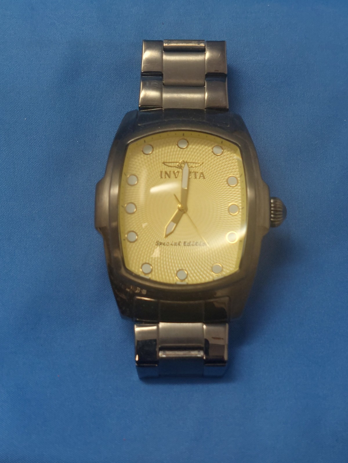 Mens Invicta Lupa Special Edition Tritnite Water Resistant 100 Feet Model 17768