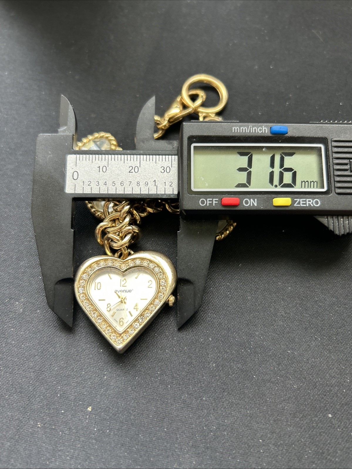 Avenue Heart Shaped Charm And Case Women’s Quartz Watch