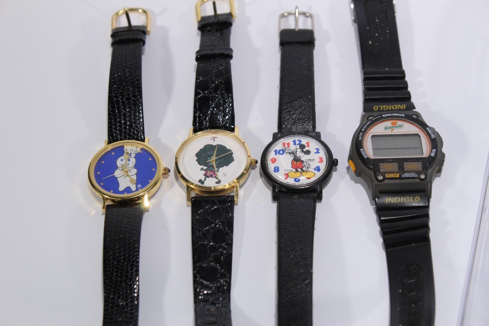 Lot of 19 Watches AS-IS / NOT TESTED. Various Brands See Pics!!!
