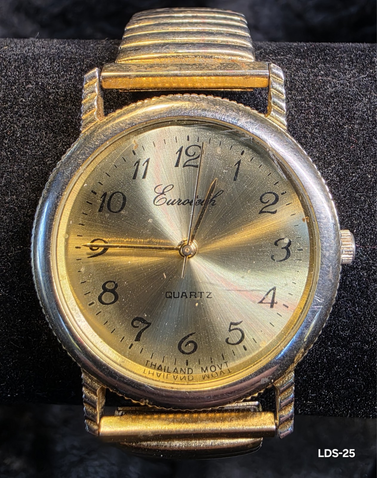 Vintage Wristwatch Lot of 10 Men’s Watches: Caravelle, Fossil ~ Various Brands