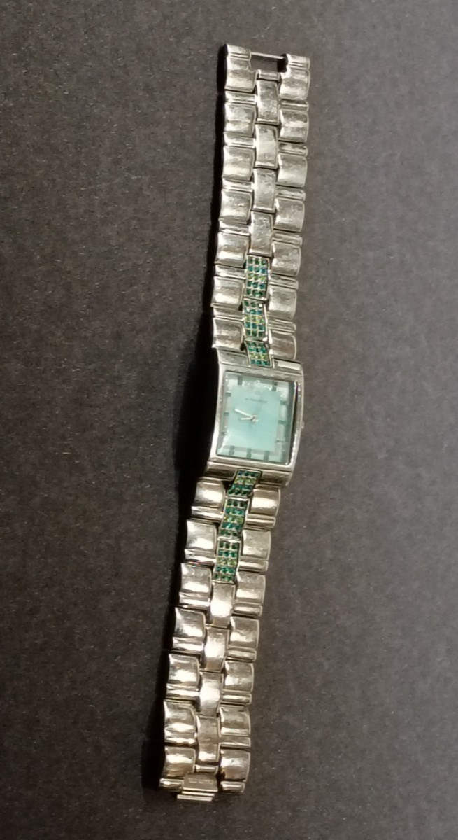 PH By Paris Hilton Bracelet Watch Iridescent Blue Green Oyster Dial New Battery