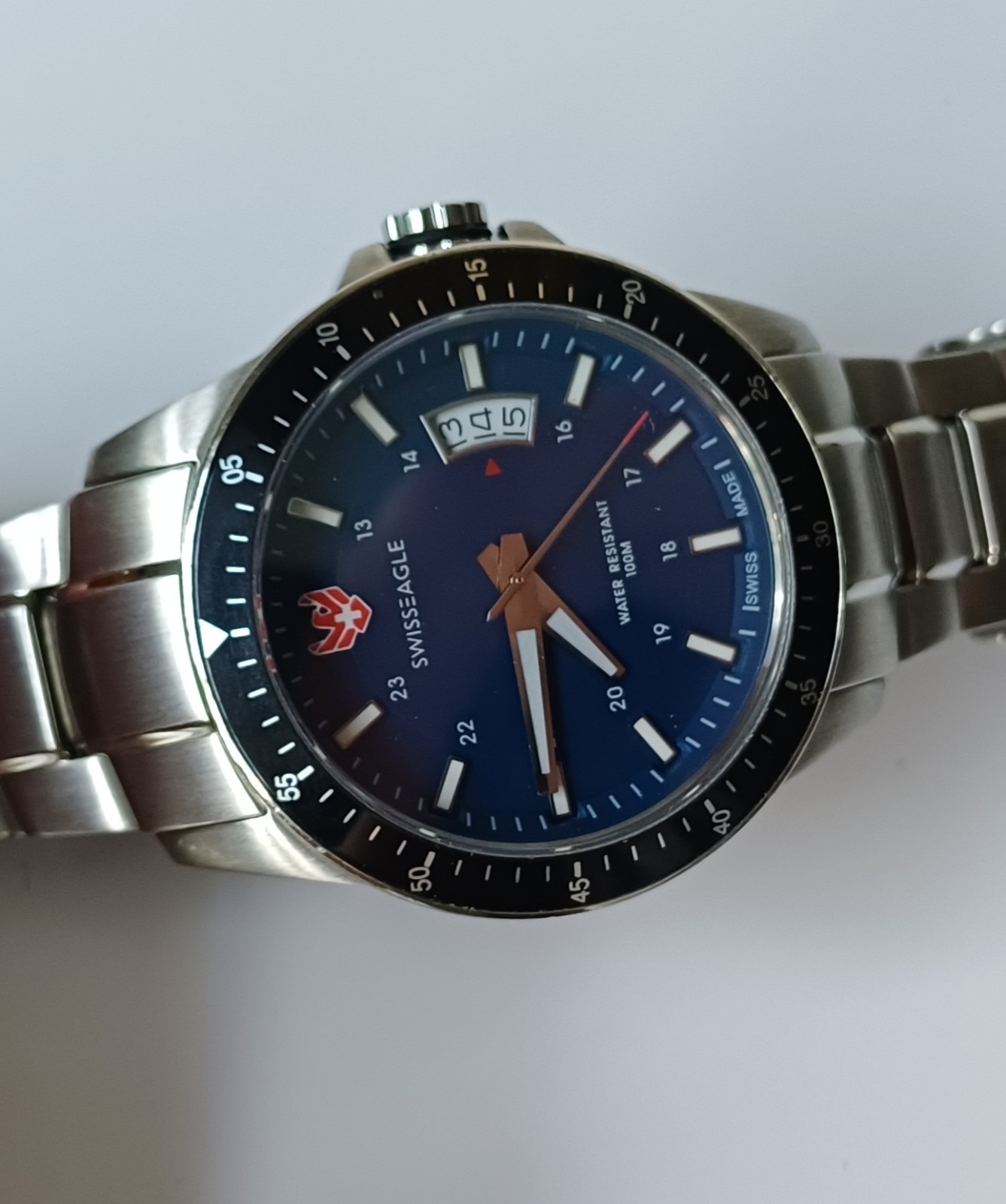 Swiss Eagle SE-9032-33 Sapphire Crystal Stainless Steel Mens Quartz Watch, 42 mm
