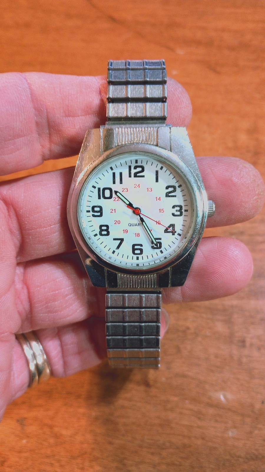 24 Hr Dial Men’s Watch, running w/new battery M