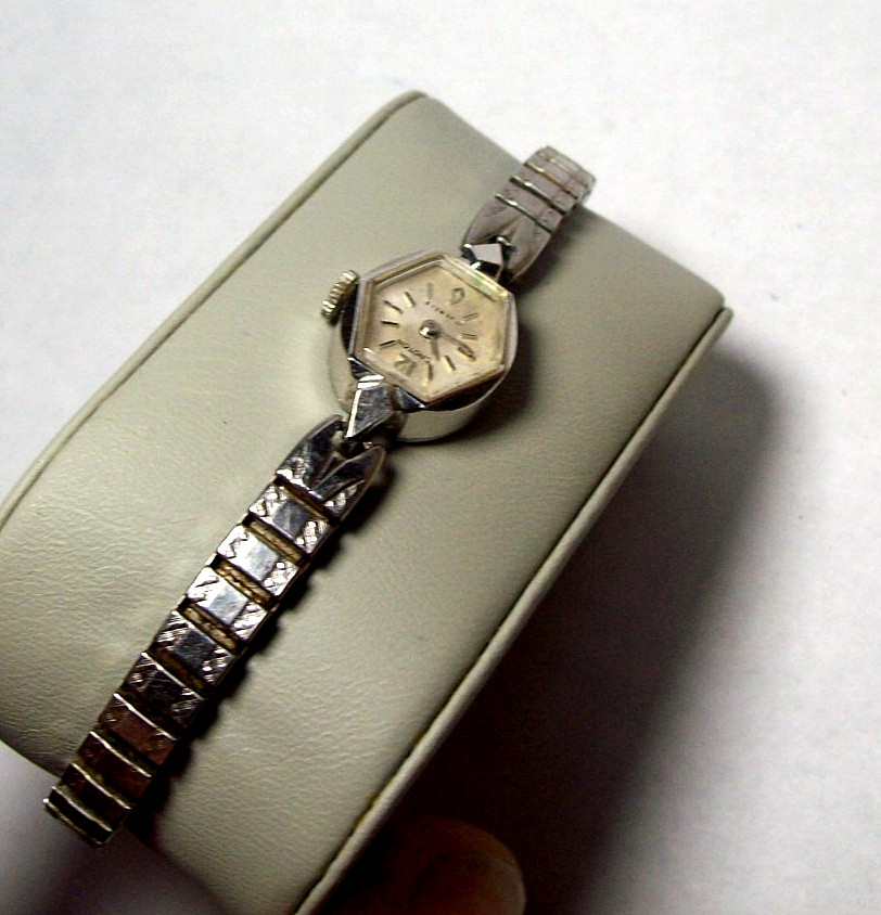 Hexagonal Croton 17J Swiss Mechanical Ladies Watch w/Box 10K Gold RGP Runs Nice