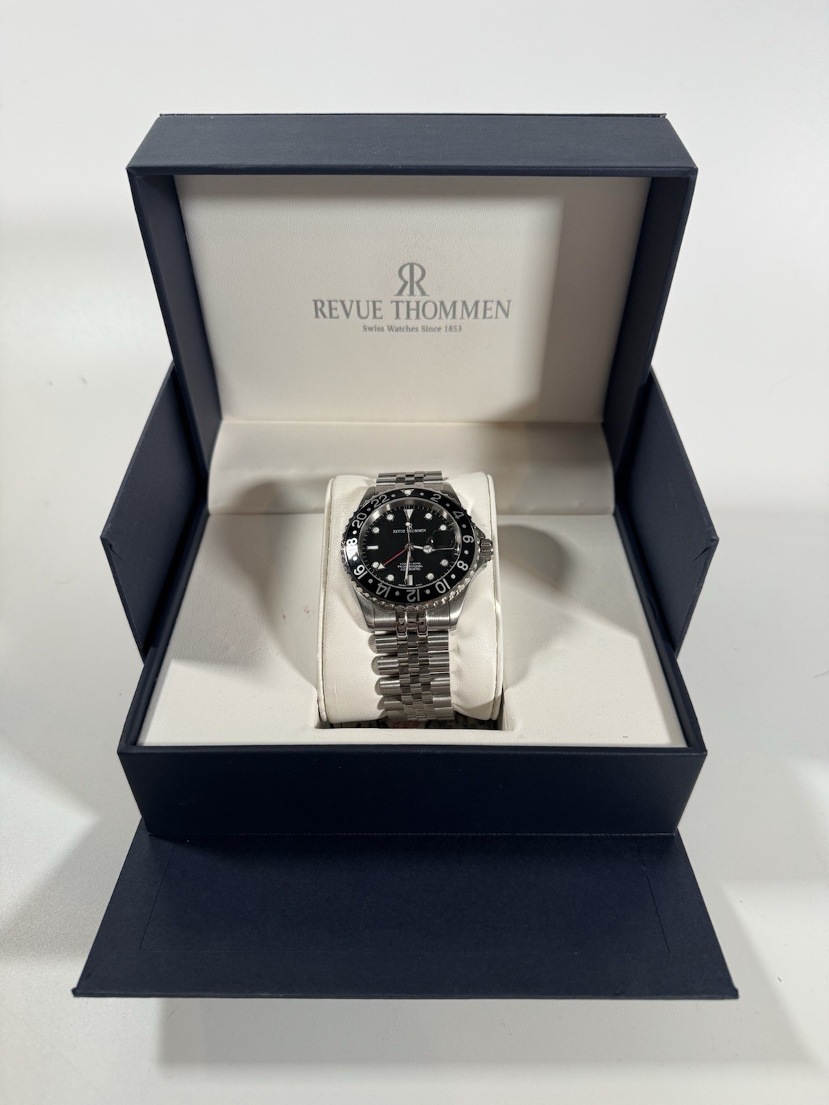 Revue Thommen 17572.2237 Diver GMT