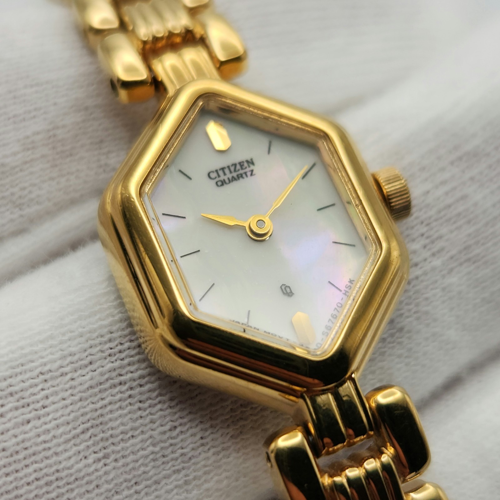 Citizen Ladies Vintage Gold Tone w/ Hexagonal Case & MOP Dial Quartz Watch