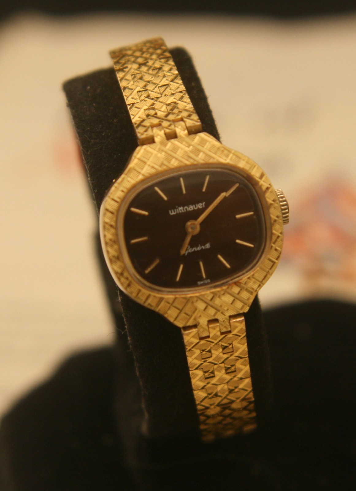 Ladies’ vintage, 17J Swiss Wittnauer Geneve gold link bracelet dress wristwatch