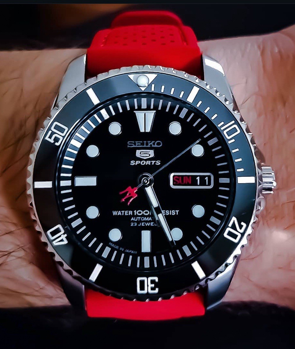 Seiko 5 Sports Men’s Black Watch – SNZF17 “Sea Urchin”