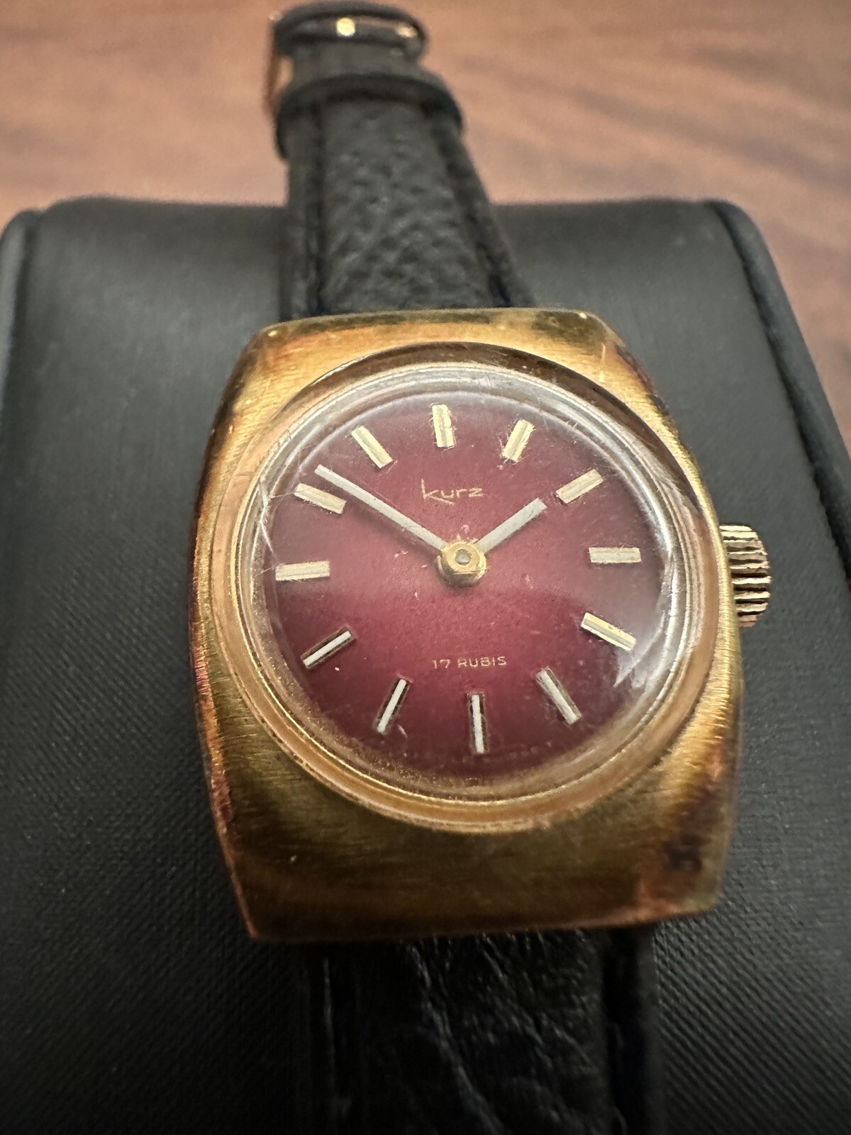 Vintage Kurz 17 Rubis Swiss Watch, Gold Plated Red Dial