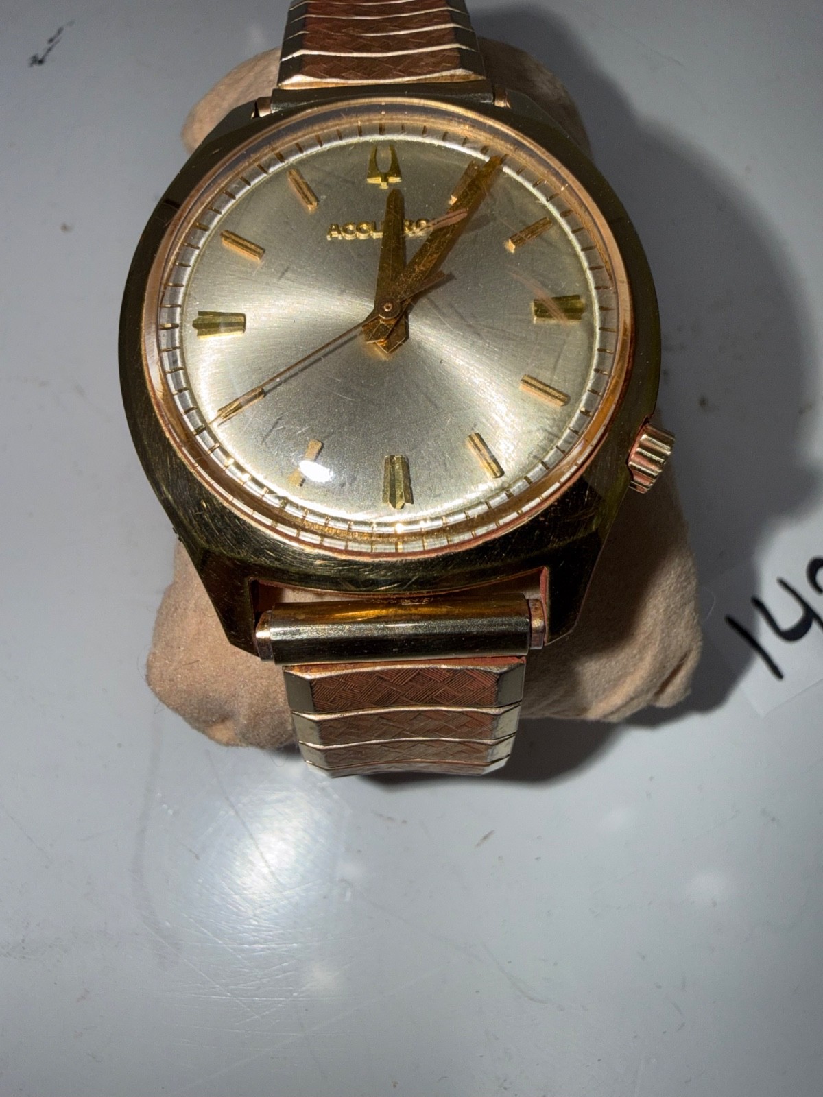 Bulova Accutron 214 M4, Gold Tone Case, SS Back, Vintage, Runs Good