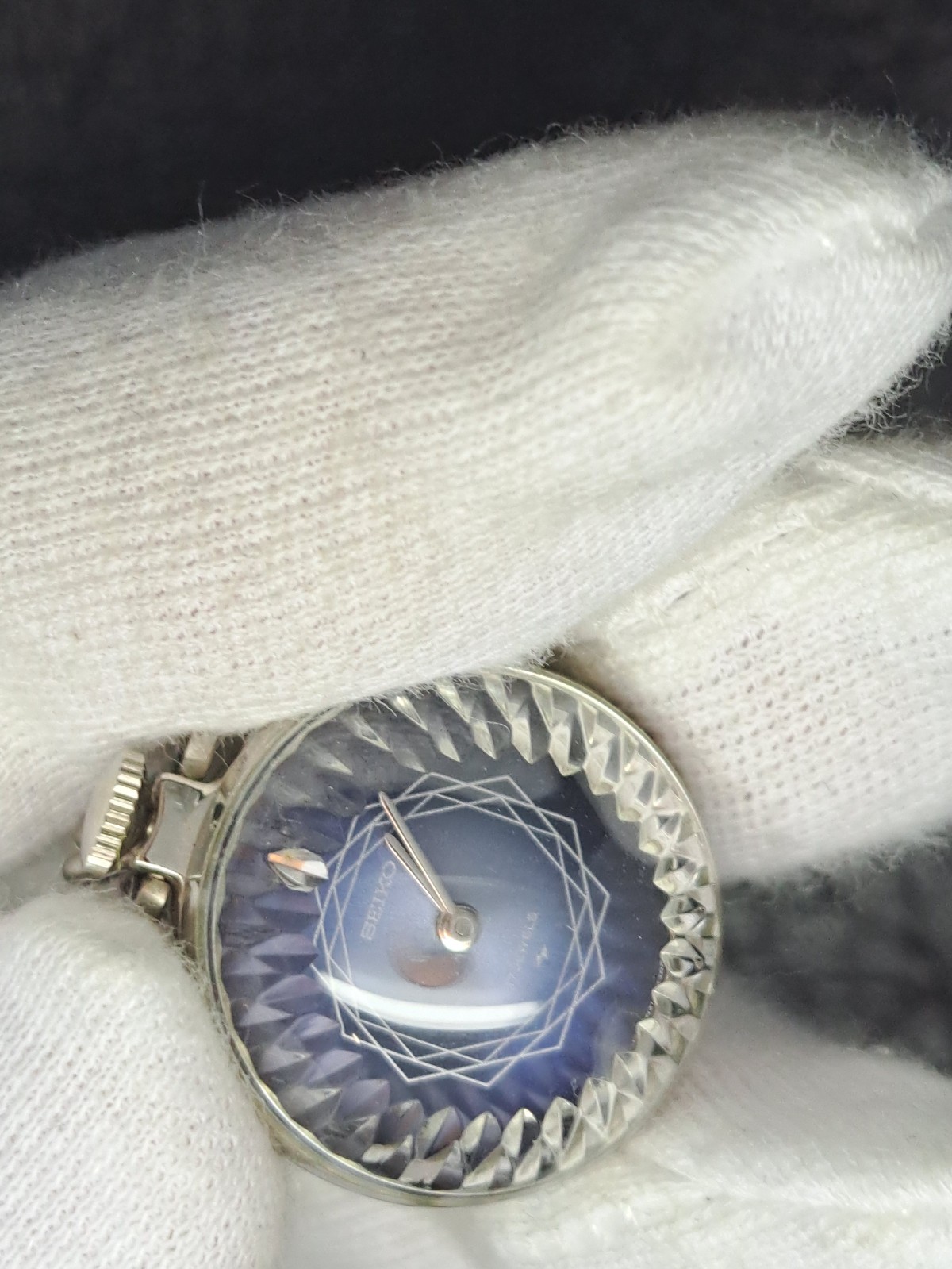 Vintage Seiko ORB GLOBE WATCH NECKLACE 17j SPHERE BLUE 21-0400 VISIBLE MOVEMENT