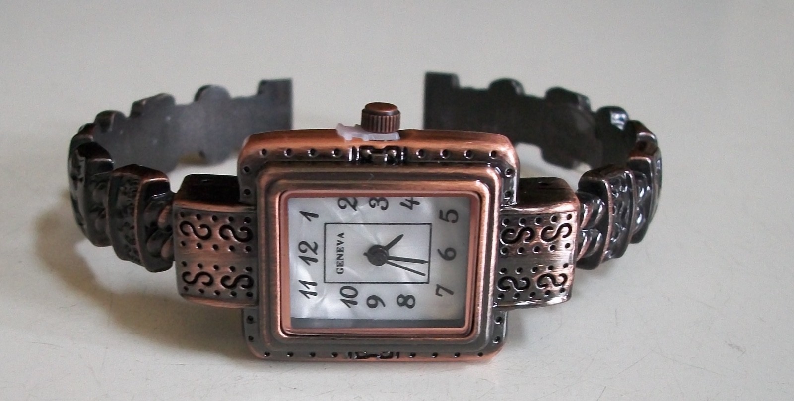 Women’s number dial silver, gold, rose gold finish bangle fashion casual watch