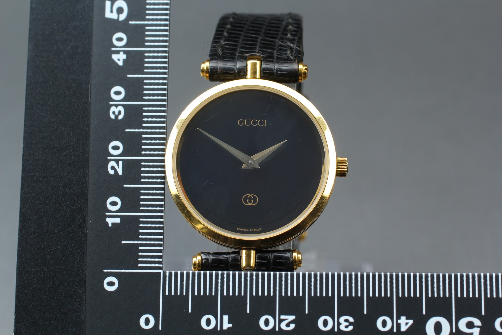 [Near MINT] Vintage GUCCI 2000M 30mm Black Dial Quartz Men’s Watch from JAPAN