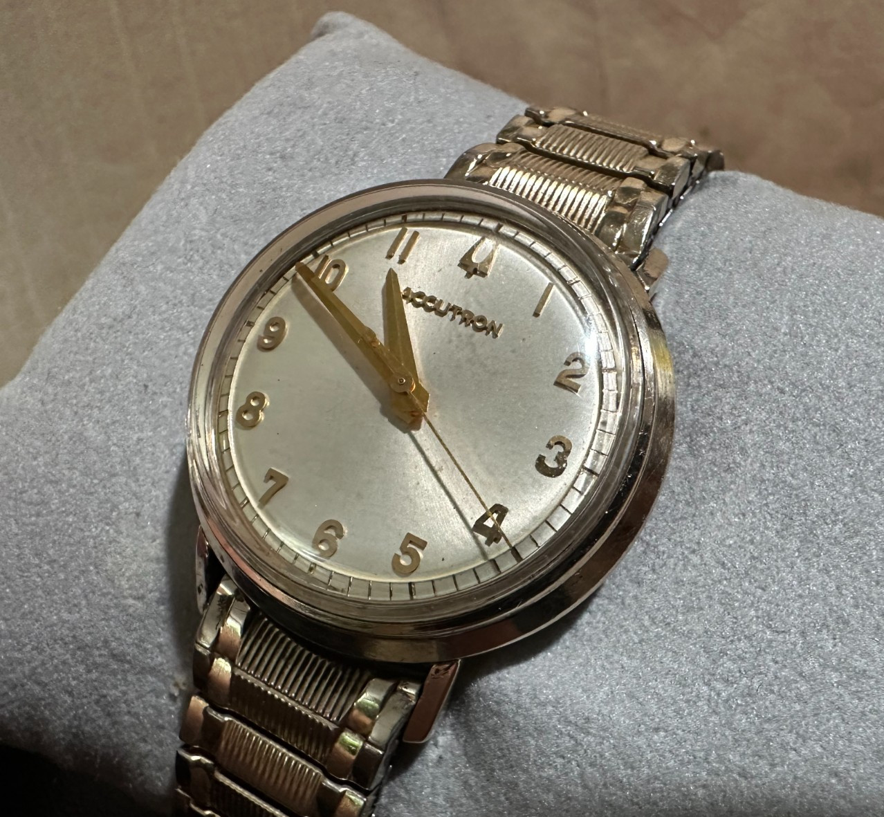 Vintage M5 Accutron Men’s Wristwatch gold filled -steel