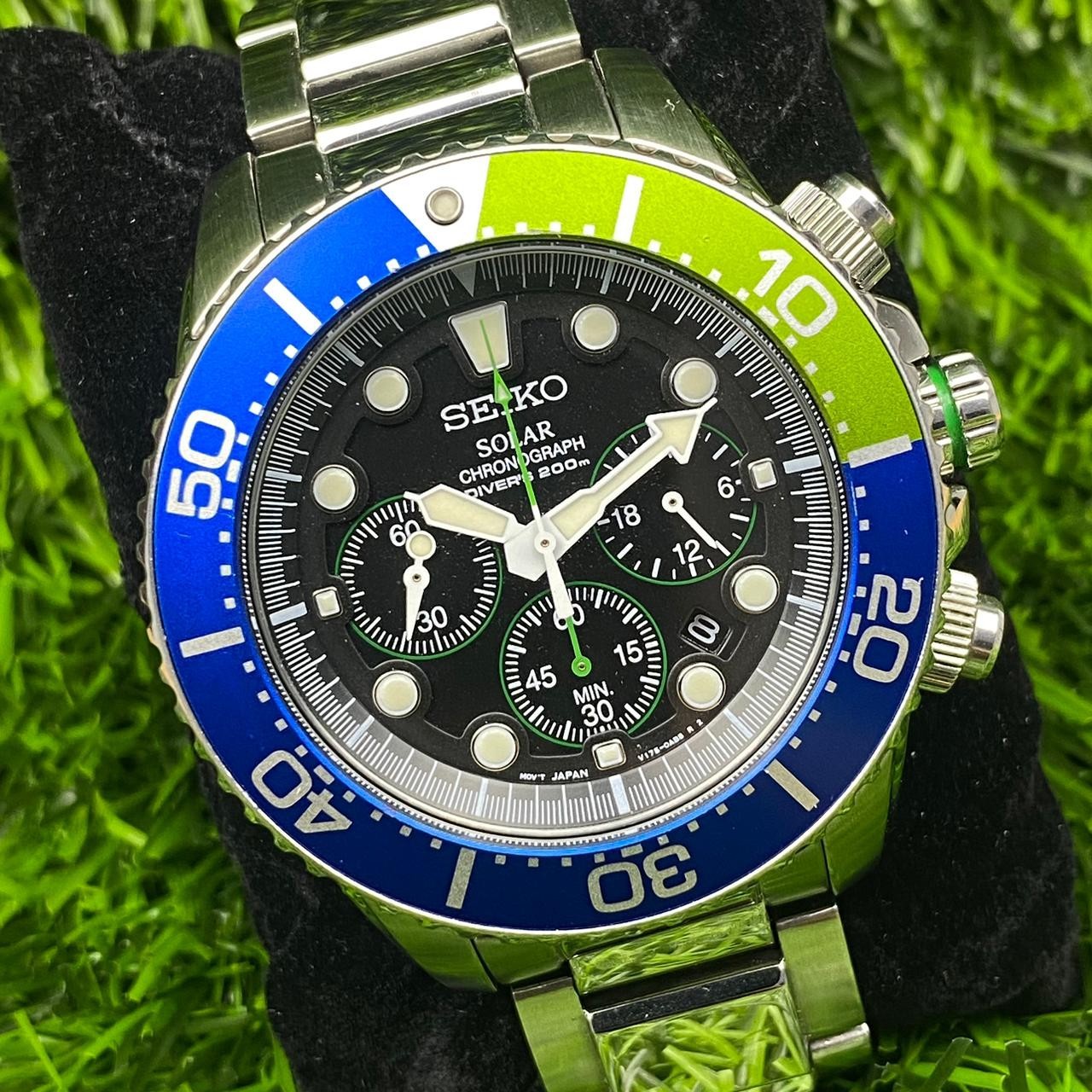 Rare Seiko Solar Chronograph SSC239 Men Diver Black Dial Blue Green Bezel Watch