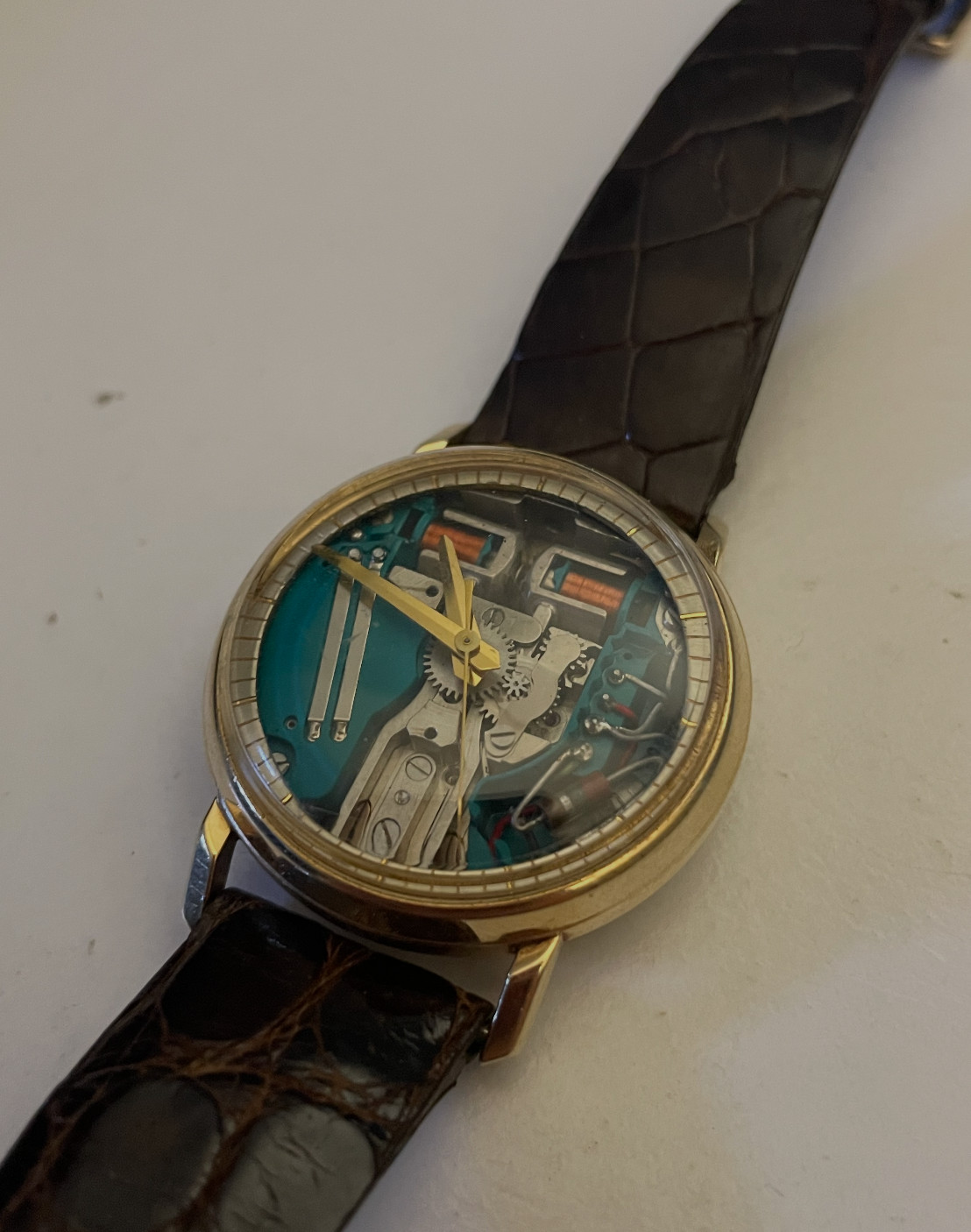 Bulova Accutron Spaceview 214 Vintage 14K Solid Gold Men’s Watch – M2 (1962)