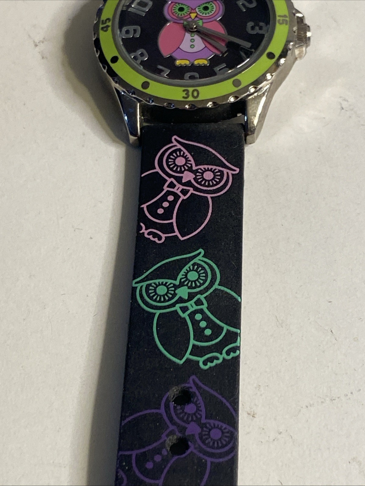 Owl Accutime Analog Wristwatch Buckle Band 33mm Working New Battery